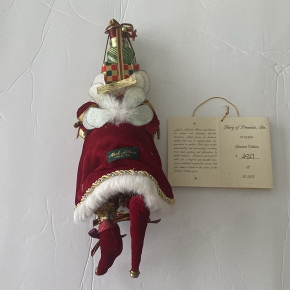 Mark Roberts Christmas Santa Fairy Elf Santa Orn with Presents Kitsch Decoration - Picture 8 of 11
